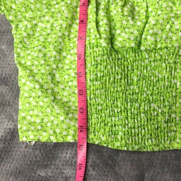 231. Princess Polly green floral puff sleeve crop top Sz 4 - Picture 4 of 4
